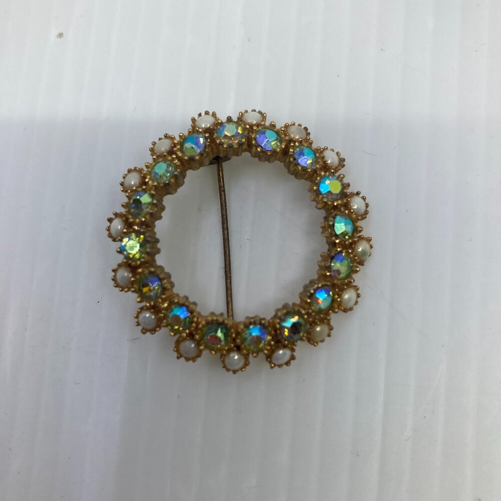 Vtg SPHINX aurora borealis round rhinestone faux pearl brooch